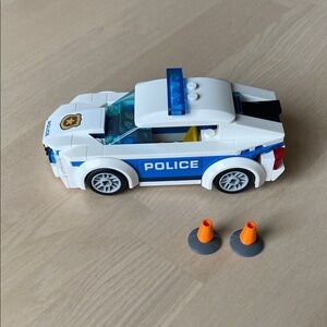 LEGO Set 60239 Police Patrol Car